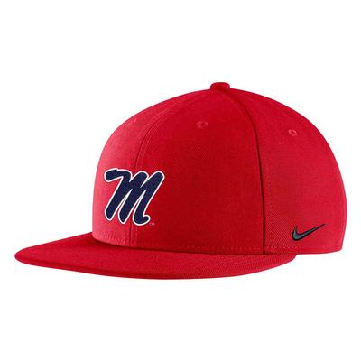 SCRIPT M PRO FLATBILL CAP